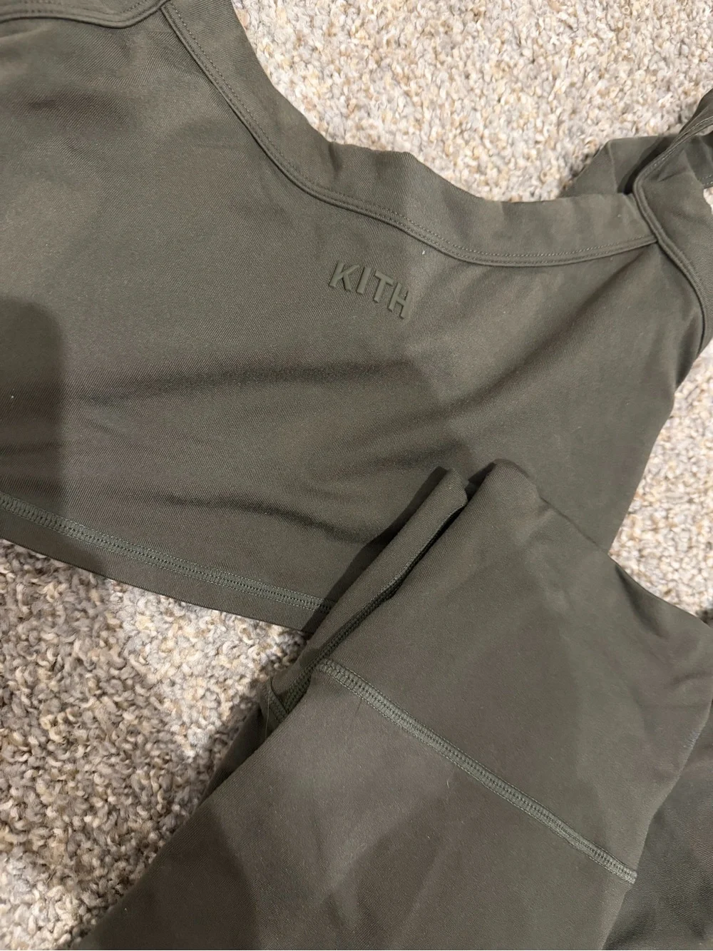 Kith Olive Green Seamless Leggings & Sports Bra Set - Picture 2 of 3